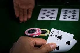 iPhone with 777slots apk application interface